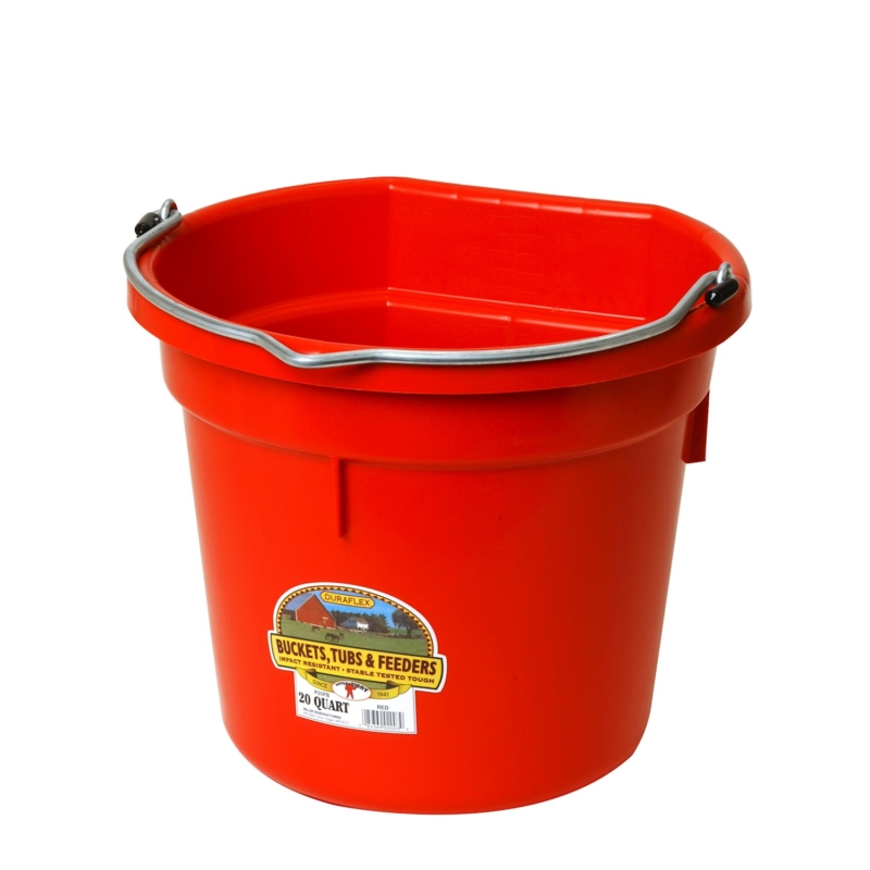 FlatBack bucket for feeding and watering steers, sheep, goats and horses. Red in Color